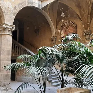 Palazzo Larioni Dei Bardi , Florence Italy